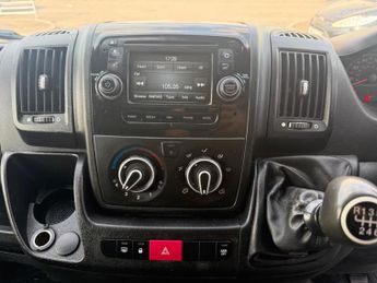 Peugeot Boxer 2.0 BlueHDi 335 Professional L3 H2 Euro 6 5dr