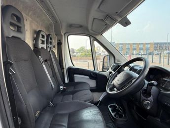 Peugeot Boxer 2.0 BlueHDi 335 Professional L3 H2 Euro 6 5dr