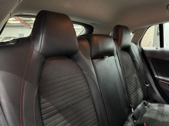 Mercedes-Benz CLA 1.6 CLA200 AMG Line Edition Shooting Brake 7G-DCT Euro 6 (s/s) 5