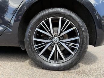 Volkswagen Golf 1.4 TSI BlueMotion Tech SE Nav DSG Euro 6 (s/s) 5dr