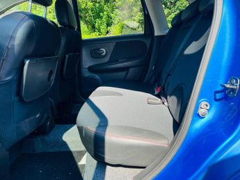 Nissan Note 1.6 16V Tekna Auto Euro 4 5dr