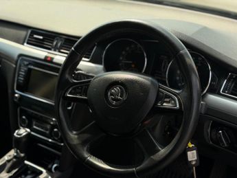 Skoda Superb 2.0 TDI SE DSG Euro 5 (s/s) 5dr