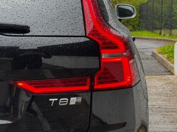 Volvo XC60 2.0h T8 Twin Engine 10.4kWh R-Design Auto AWD Euro 6 (s/s) 5dr