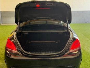 Mercedes-Benz C Class 2.0 C220d AMG Line (Premium) G-Tronic+ Euro 6 (s/s) 4dr