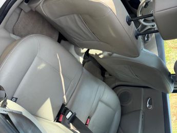 Renault Clio 1.6 VVT Initiale 5dr