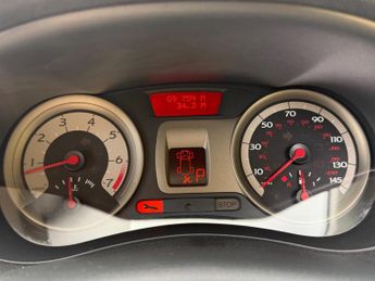 Renault Clio 1.6 VVT Initiale 5dr