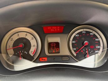 Renault Clio 1.6 VVT Initiale 5dr