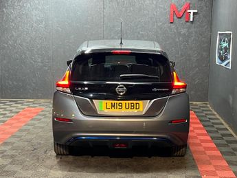 Nissan Leaf 40kWh N-Connecta Auto 5dr