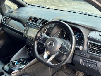Nissan Leaf 40kWh N-Connecta Auto 5dr