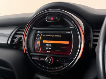 MINI Hatch 1.5 Cooper Sport Steptronic Euro 6 (s/s) 5dr