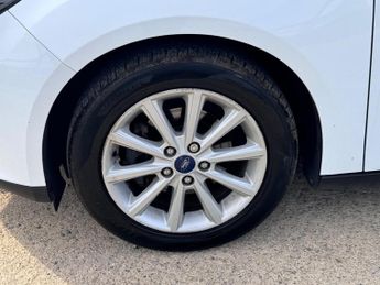 Ford Focus 1.0T EcoBoost Titanium Euro 6 (s/s) 5dr