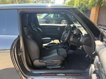 MINI Hatch 2.0 Cooper S Sport Steptronic Euro 6 (s/s) 3dr