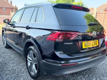 Volkswagen Tiguan 2.0 TDI BlueMotion Tech SEL DSG 4Motion Euro 6 (s/s) 5dr
