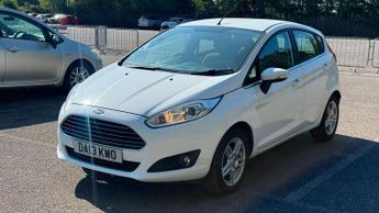 Ford Fiesta 1.0T EcoBoost Zetec Euro 5 (s/s) 5dr