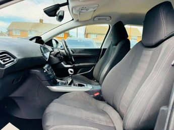 Peugeot 308 1.2 PureTech Allure Euro 6 (s/s) 5dr