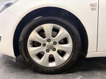 Vauxhall Insignia 2.0 CDTi SRi Nav Auto Euro 5 5dr