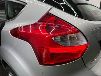 Ford Focus 1.6 Titanium Navigator Powershift Euro 5 5dr