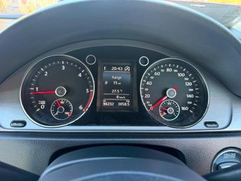 Volkswagen Passat 2.0 TDI BlueMotion Tech Highline DSG Euro 5 (s/s) 5dr