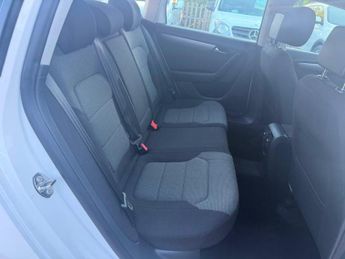 Volkswagen Passat 2.0 TDI BlueMotion Tech Highline DSG Euro 5 (s/s) 5dr