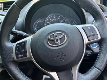 Toyota Yaris 1.5 VVT-h Trend CVT Euro 5 5dr