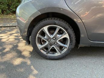 Toyota Yaris 1.5 VVT-h Trend CVT Euro 5 5dr