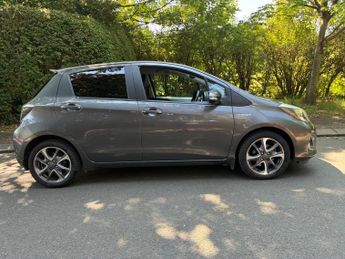 Toyota Yaris 1.5 VVT-h Trend CVT Euro 5 5dr
