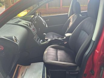 Nissan Qashqai 1.6 Acenta 2WD Euro 5 (s/s) 5dr