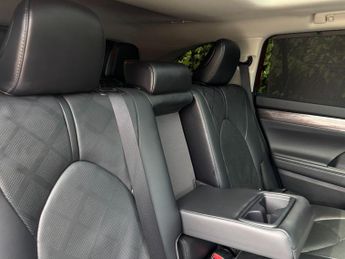 Toyota Highlander 2.5 VVT-h Excel CVT 4WD Euro 6 (s/s) 5dr