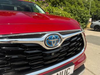 Toyota Highlander 2.5 VVT-h Excel Premium SUV 5dr Petrol Hybrid CVT 4WD Euro 6 (s/