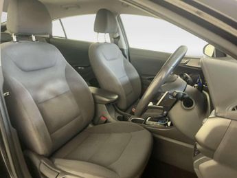 Hyundai IONIQ 1.6 h-GDi Premium Hatchback 5dr Petrol Hybrid DCT Euro 6 (s/s) (