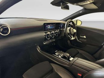 Mercedes-Benz A Class 1.5 A180d AMG Line (Executive) Hatchback 5dr Diesel 7G-DCT Euro 