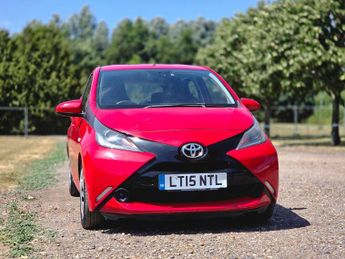 Toyota AYGO 1.0 VVT-i x-play x-shift Euro 5 5dr Euro 5
