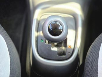 Toyota AYGO 1.0 VVT-i x-play x-shift Euro 5 5dr Euro 5