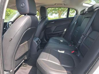 Jaguar XE 2.0 GTDi Prestige Auto Euro 6 (s/s) 4dr
