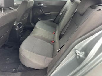 Vauxhall Insignia 1.8 16V Design Euro 5 5dr