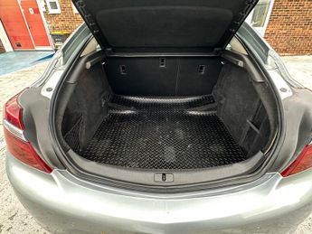 Vauxhall Insignia 1.8 16V Design Euro 5 5dr