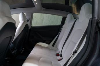 Tesla Model 3 (Dual Motor) Long Range Auto 4WDE 4dr
