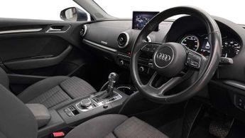 Audi A3 1.4 TFSI e-tron Sportback e-S Tronic Euro 6 5dr 8.8kWh