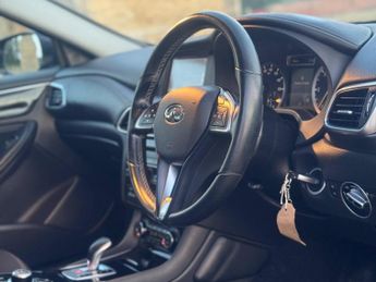 Infiniti Q30 1.5d Business Executive DCT Euro 6 (s/s) 5dr