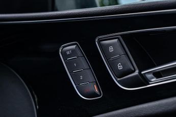 Audi RS6 Avant 4.0 TFSI V8 Tiptronic quattro Euro 6 (s/s) 5dr