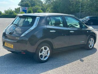 Nissan Leaf 30kWh Acenta Auto 5dr