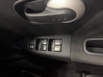 Nissan Note 1.6 16V n-tec Auto Euro 5 5dr