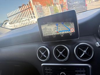 Mercedes-Benz A Class 2.1 A200d Sport (Premium) 7G-DCT Euro 6 (s/s) 5dr