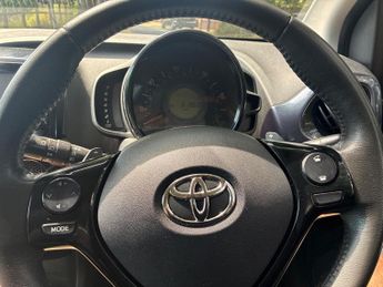 Toyota AYGO 1.0 VVT-i x-pression x-shift Euro 5 5dr Euro 5