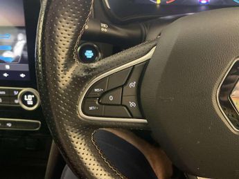 Renault Megane 1.6 E-TECH 9.8kWh RS Line Sport Tourer 5dr Petrol Plug-in Hybrid