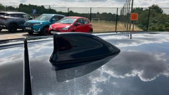 Toyota C-HR 1.8 VVT-h Design CVT Euro 6 (s/s) 5dr
