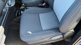 Toyota Yaris 1.5 VVT-h Design E-CVT Euro 6 (s/s) 5dr