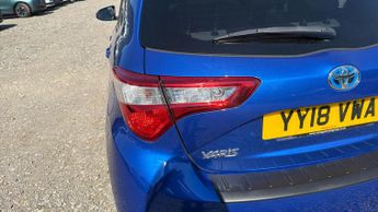 Toyota Yaris 1.5 VVT-h Design E-CVT Euro 6 (s/s) 5dr