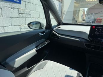 Volkswagen ID.3 Pro Performance 58kWh Life Auto 5dr