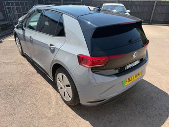 Volkswagen ID.3 Pro Performance 58kWh Life Auto 5dr
